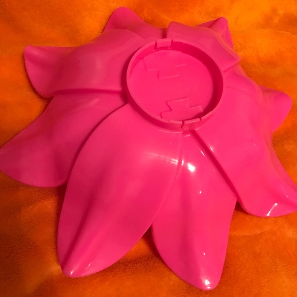 1Hot T PINK FLOWER PLASTIC FLOATING CANDLE holder - Picture 4 of 4